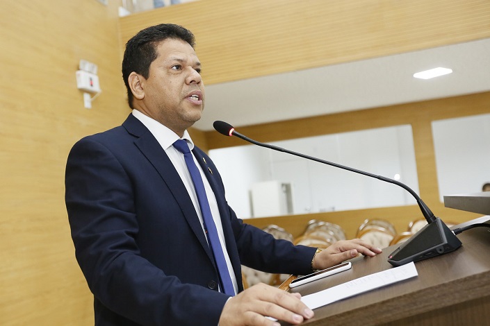 ASSEMBLEIA: Jair Montes apoia movimento grevista deflagrado pelo Singeperon