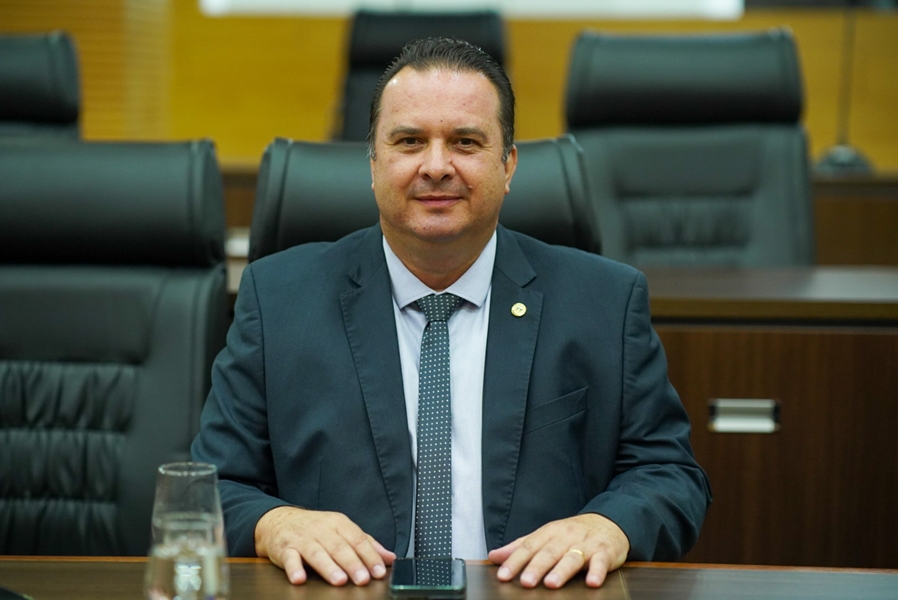 LUÍS DO HOSPITAL: Deputado parabeniza novo prefeito de Jaru e reforça compromisso com progresso 