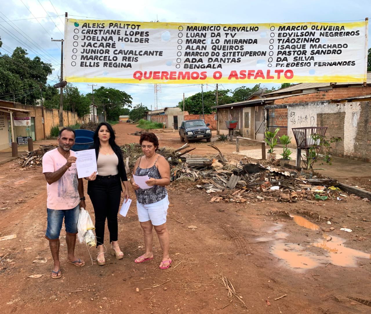 JARDIM ELDORADO: Cristiane Lopes atende chamado e vai à rua Vitória Régia