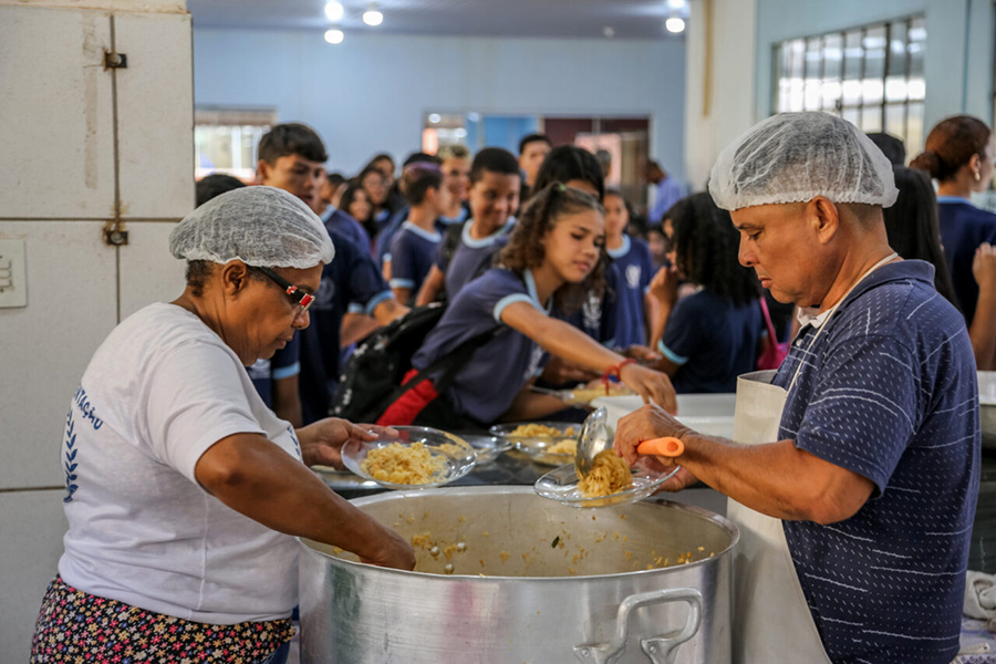 PROCESSO SELETIVO: 628 vagas remuneradas para o programa 'Amigo Voluntário do Educando'