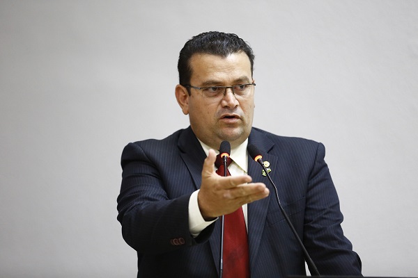 INCOMPATIBILIDADE: Ezequiel Junior requer alteração no  1° Concurso da ALE/RO