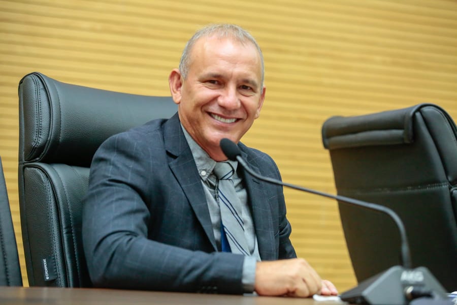 EZEQUIEL NEIVA: Deputado destina recursos para pequenos produtores rurais de Theobroma