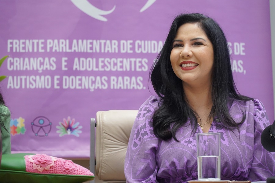 EM BRASÍLIA: Cristiane Lopes lança sua Frente Parlamentar de Apoio às Mães Atípicas