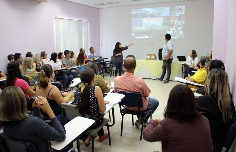 Diretores escolares são capacitados para construção de ações inovadoras