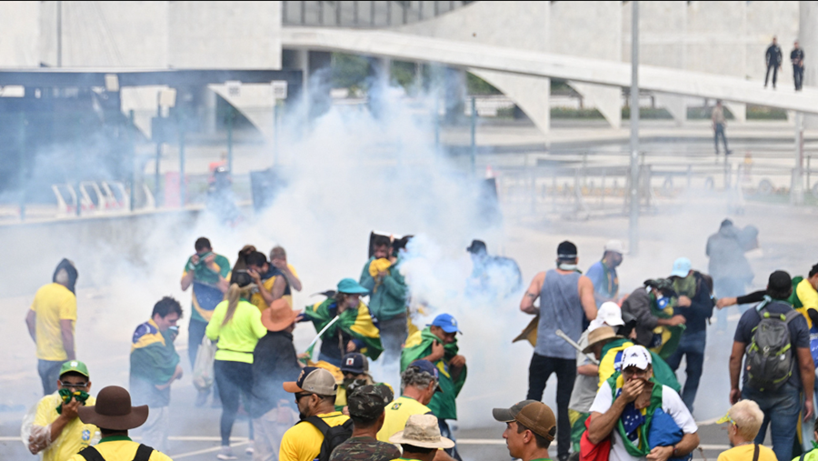 CADEIA: Golpistas presos terão direito a colchão, kit de higiene e 'banho de sol'