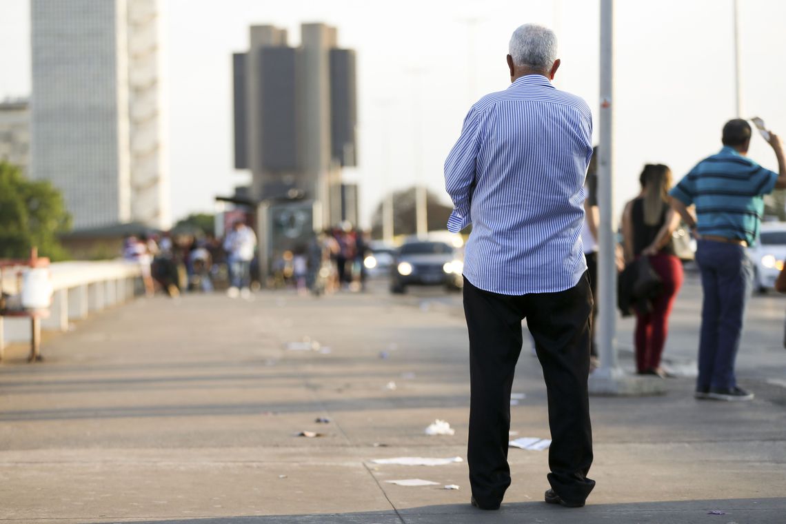 BOA NOTÍCIA: IBGE informa que expectativa de vida no Brasil subiu para 76,3 anos