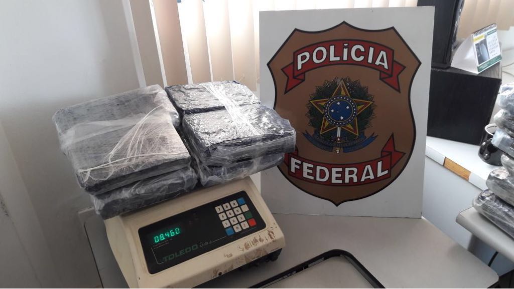 NO AEROPORTO: PF prende casal com 20 Kg de Skunk e LSD embarcando para o Rio