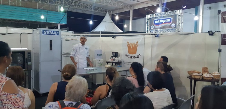 FEIRA DE GASTRONOMIA: Profissional do Senai ministra aulas show em parceria com o Sindipan