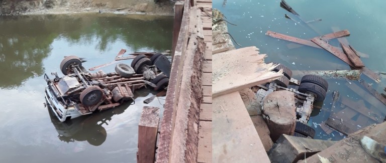 SUSTO: Caminhão carregado de madeira cai de ponte dentro de rio