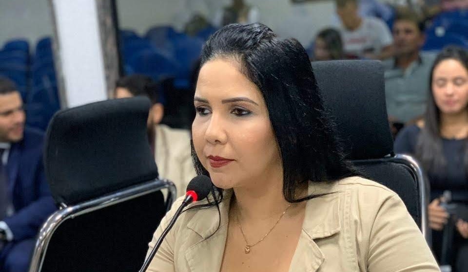 VEREADORA: Cristiane Lopes propõe criação de linha de crédito a microempreendedores