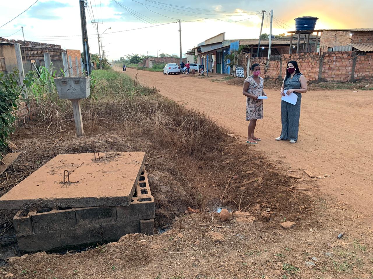 VEREADORA: Cristiane Lopes cobra conclusão de asfalto da rua Capão da Canoa