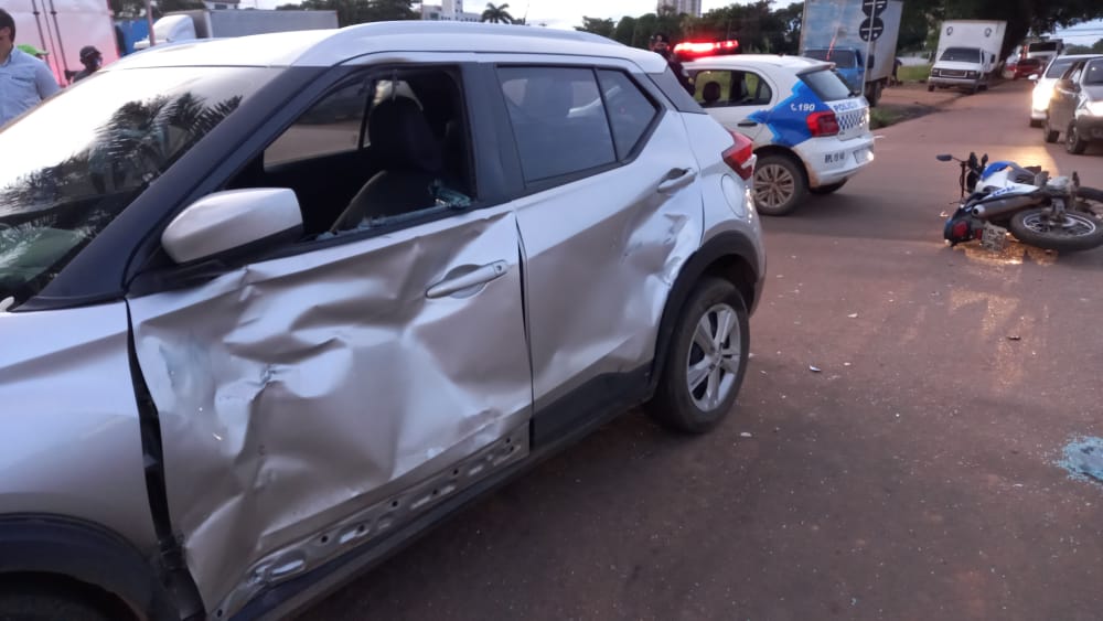 URGENTE: Motociclista fica em estado grave após colidir com carro