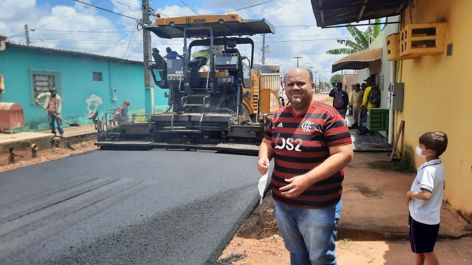 PEDIDO ATENDIDO: Vereador Júnior Queiroz viabiliza asfaltamento de ruas no bairro Aponiã