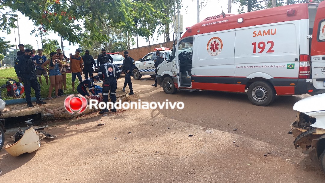 LANÇADO NA CALÇADA: Jovem motociclista fica em estado grave após bater em carro de aplicativo