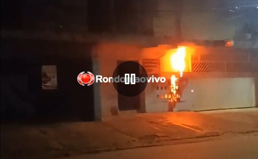 VÍDEO: Moradores acordam assustados com incêndio e explosão em caixa de energia 