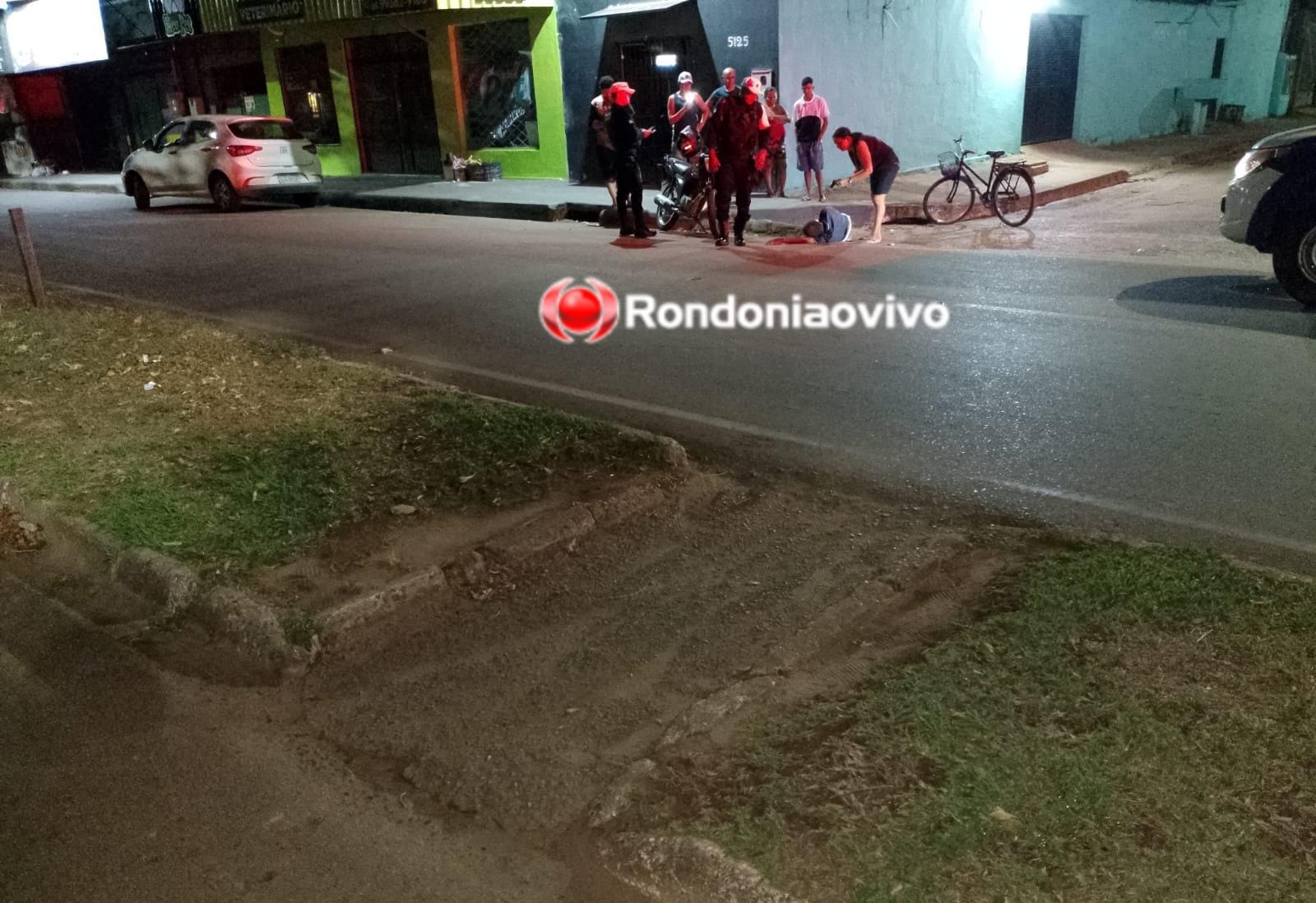 NA MAMORÉ: Motociclista de 66 anos sofre grave fratura exposta em acidente 