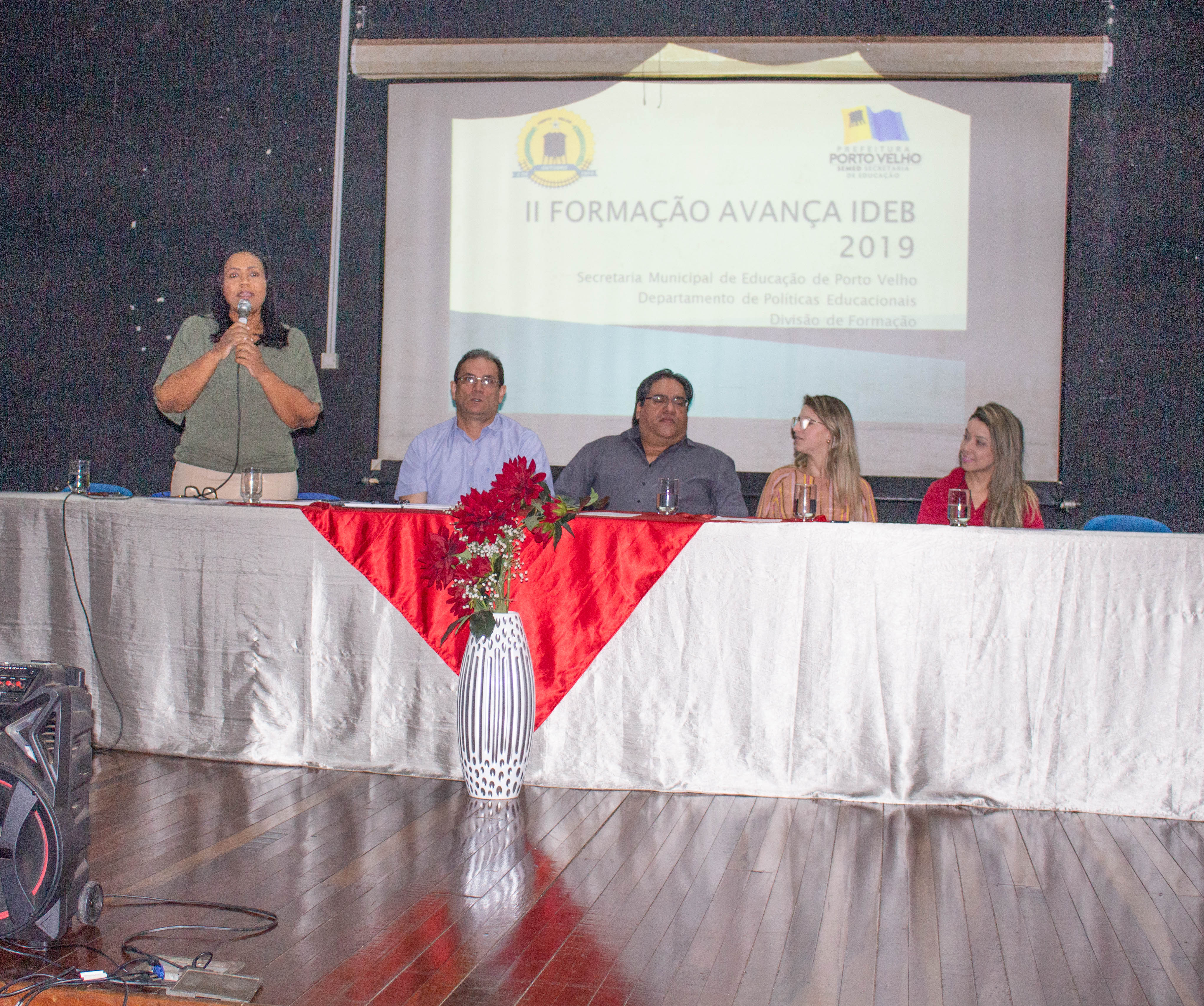 CERIMÔNIA: Joelna Holder participa de lançamento do Projeto Educação para o futuro