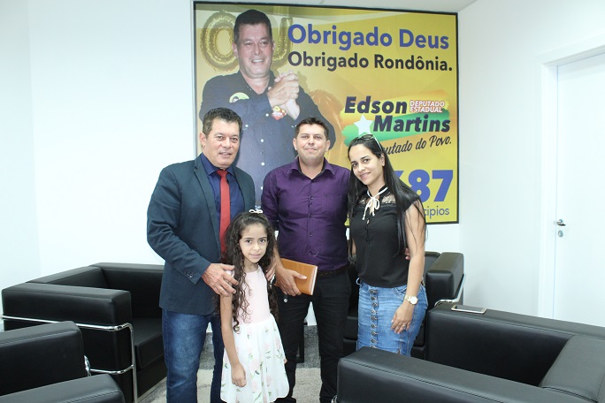 ENCONTRO: Deputado Edson Martins discute destinação de emendas para Alto Paraíso