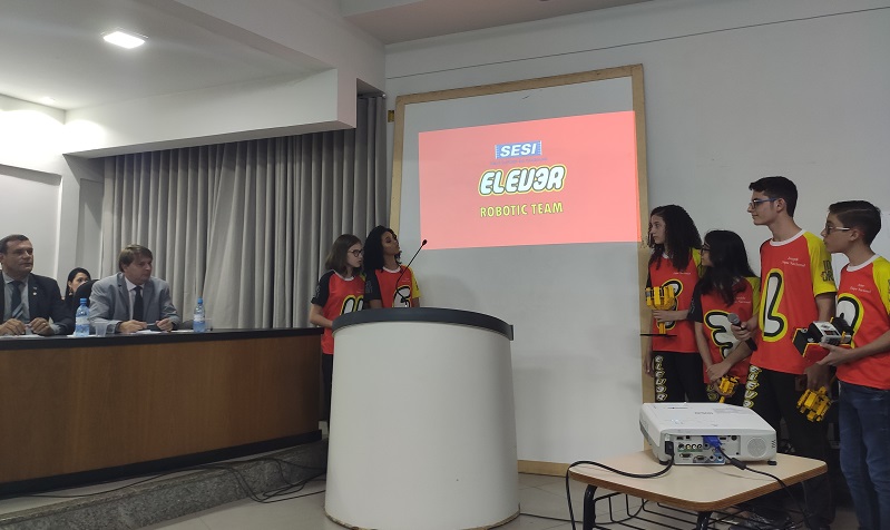 CIDADES INTELIGENTES: Alunos do Sesi Vilhena apresentam projeto à parlamentares