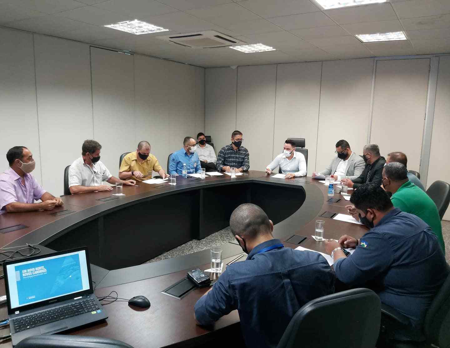 NA CASA CIVIL: Anderson participa de reunião para discutir alterações em resolução 