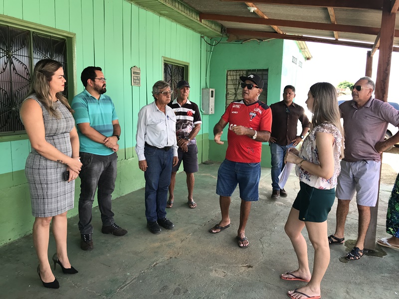 TUCUMANZAL: Ada Dantas ouve moradores sobre retorno da mão dupla entre BR e Rua Goiás