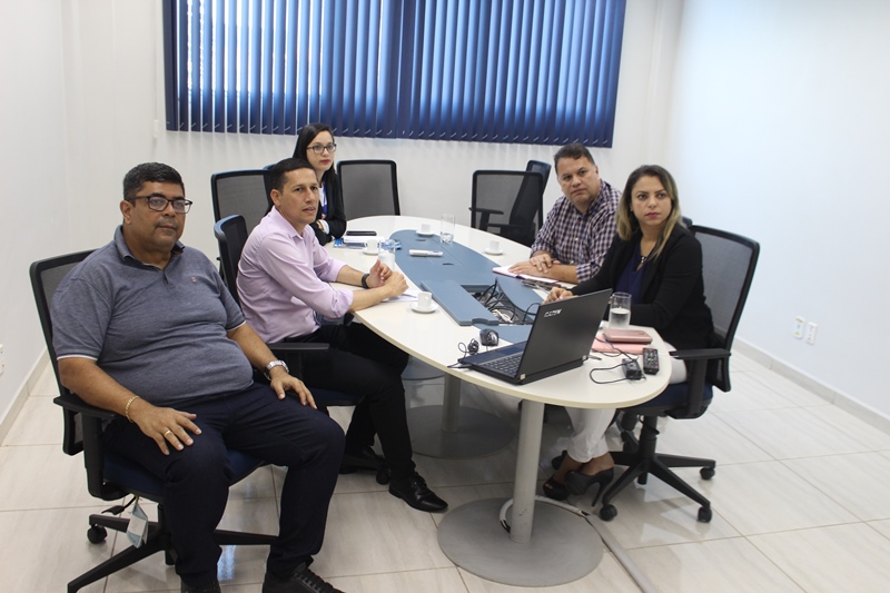 REUNIÃO: Prefeitura de Guajará-Mirim e Sebrae estudam ações em parceria