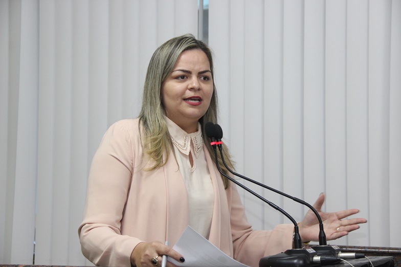 ENERGISA: Ada Dantas apresenta projeto que proíbe troca de padrões sem comunicar o morador