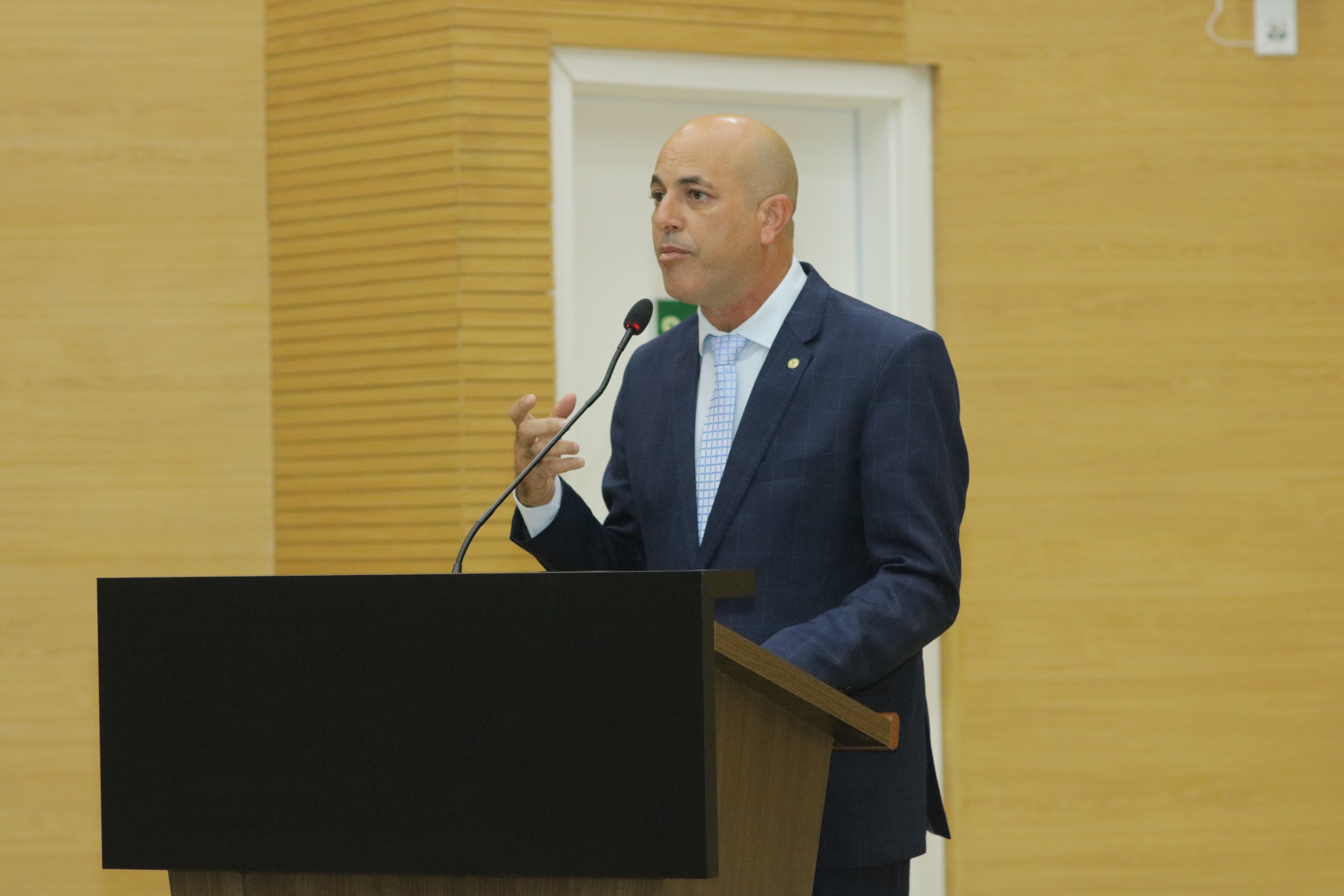 PROPOSTA DE ISMAEL CRISPIN: Pessoas com deficiência visual terão certidões em braile