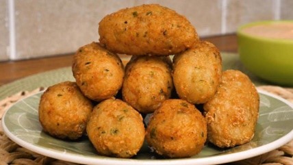 SEM TRIGO: Bolinho de arroz sem glúten com farinha de tapioca 