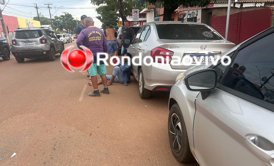 FRATURA EXPOSTA: Motociclista fica ferido após bater em porta de carro na Mamoré