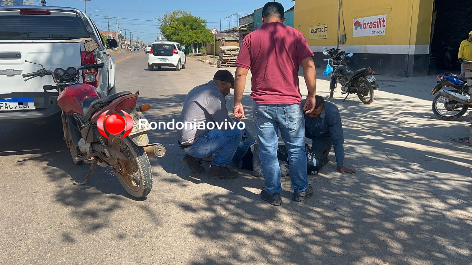 URGENTE: Mulher fica seriamente ferida após bater na traseira de S10