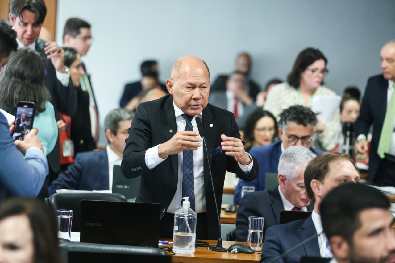 CHRISÓSTOMO: Deputado cobra explicações sobre fraude em descontos de aposentados