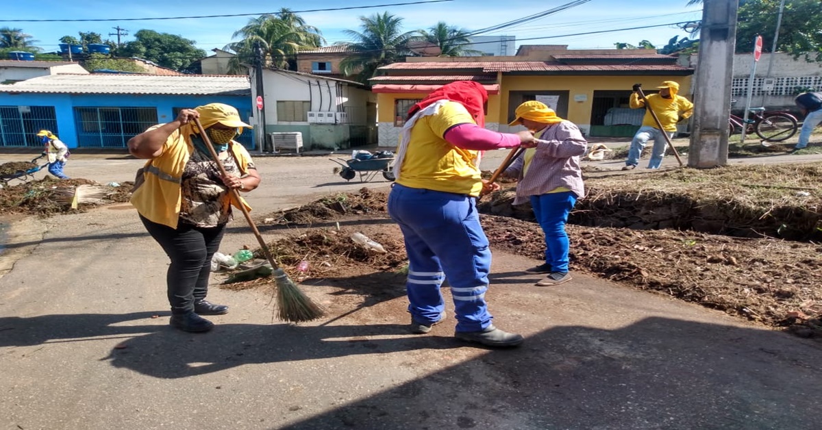 MUTIRÃO: Serviços de limpeza chegam ao conjunto Habitar Brasil em Porto Velho