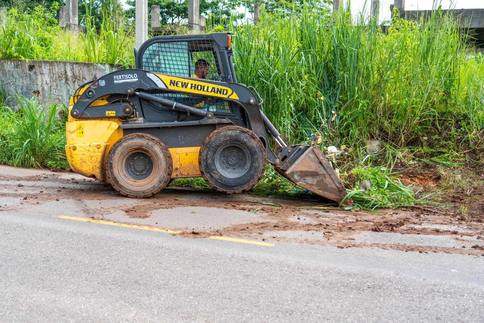 'CIDADE LIMPA': 81,5 km de ruas foram limpos e mais de 8 mil t de entulhos recolhidos