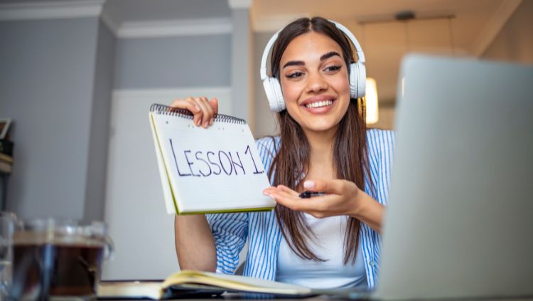  Ministério da Educação oferece curso de Inglês e Espanhol gratuito