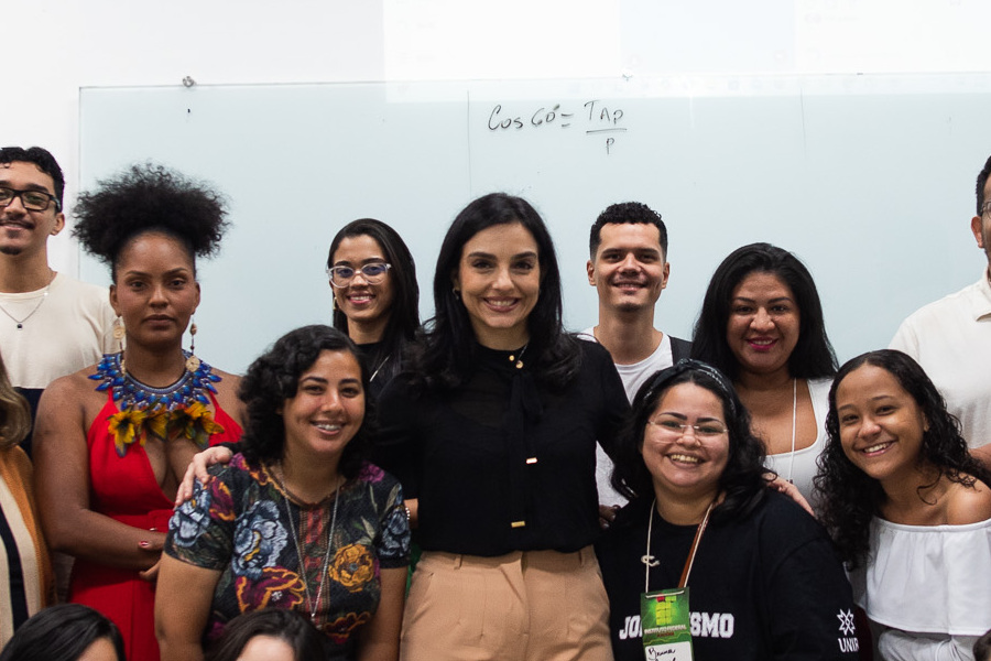 UNIVERSITÁRIO: Canoar destaca debate sobre cobertura da crise climática com comunicadores amazônidas