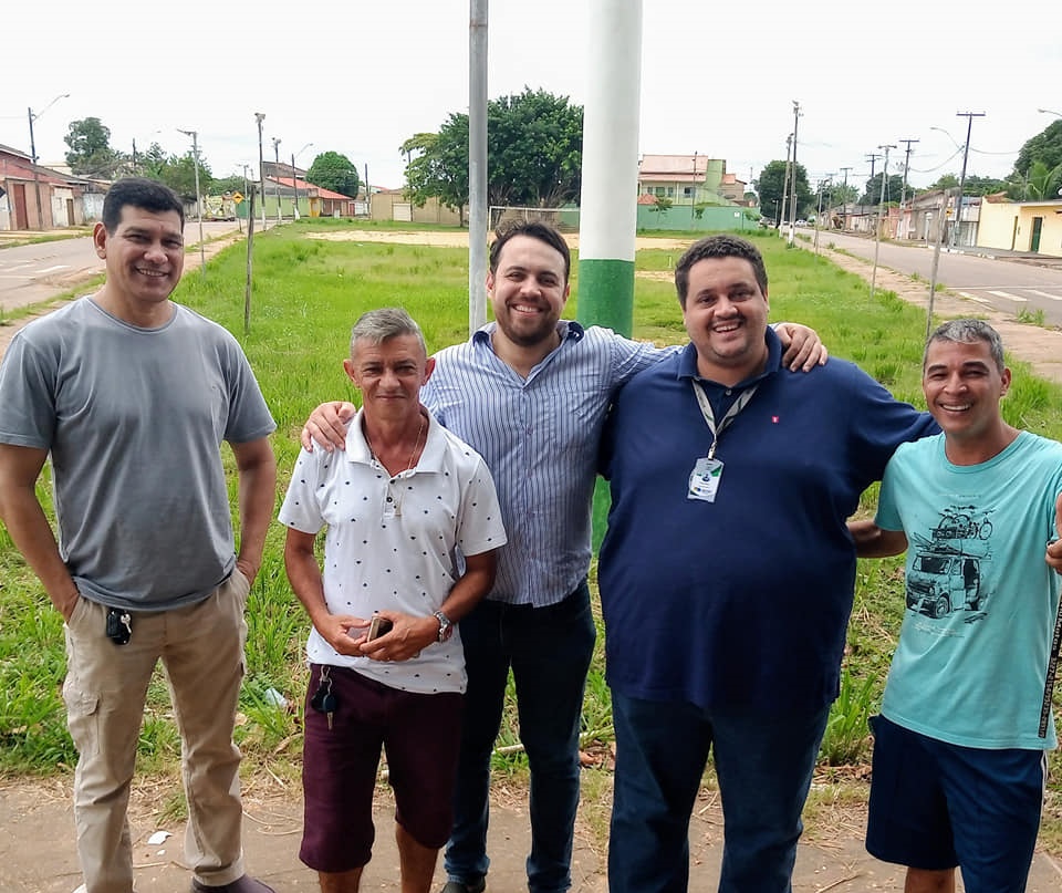 VEREADOR: Márcio O. é atendido e são feitos reparos na iluminação do campo do Bela Vista