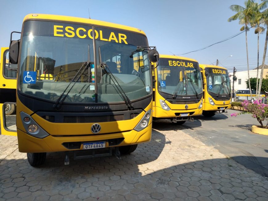 GASTOS PÚBLICOS: Nova União paga viagens e diárias para entrega de ônibus