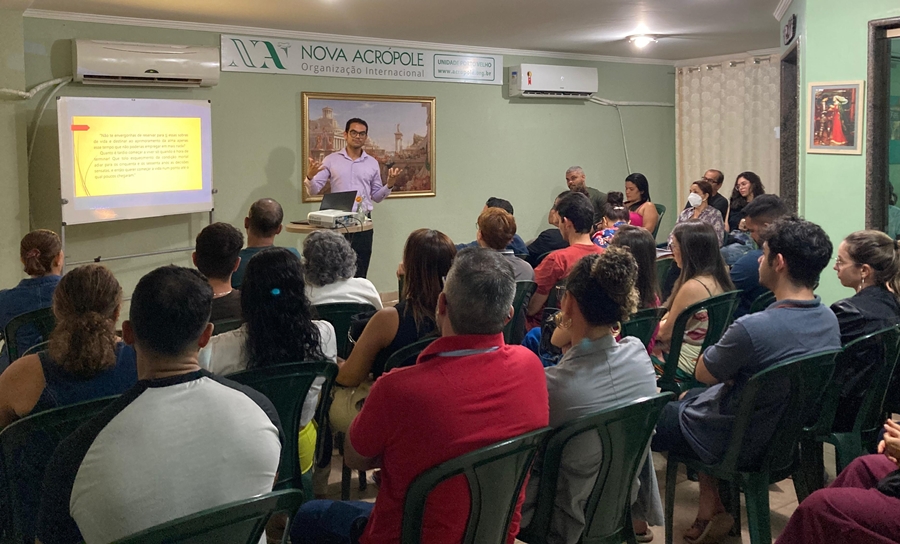 DIA MUNDIAL DA FILOSOFIA: Porto Velho recebe programação especial com palestras gratuitas