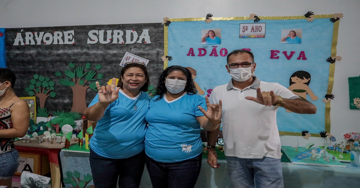 INCLUSÃO: Vereador Paulo Tico visita stand de escola Bilingue em Porto Velho