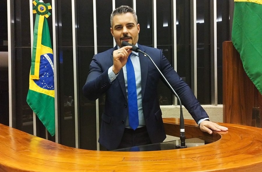 THIAGO FLORES: Deputado comemora revogamento de ato que modernizava fiscalização do PIX