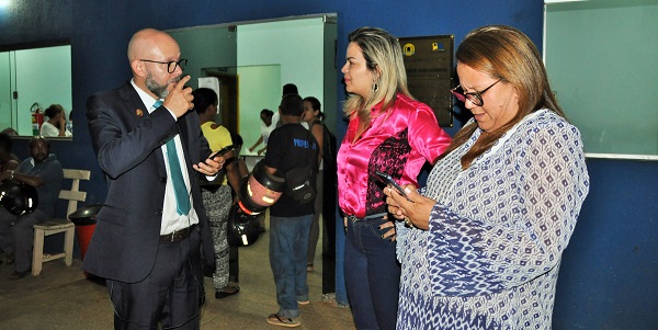 MÍNGUA: Aleks Palitot visita Unidade de Saúde Castanheira da zona Sul da capital