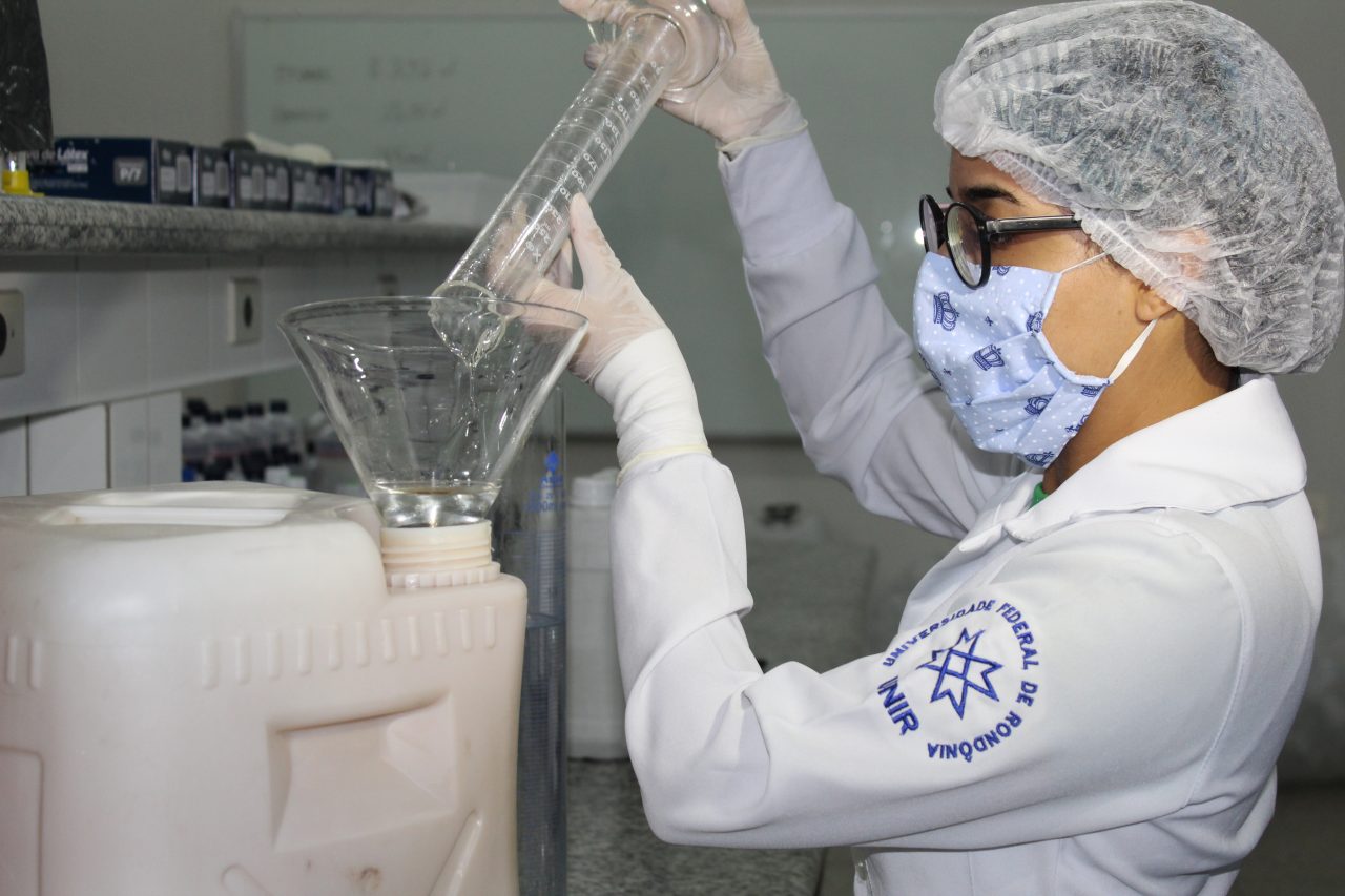 EM RONDÔNIA: Fiocruz produz álcool em gel para distribuição aos servidores penais