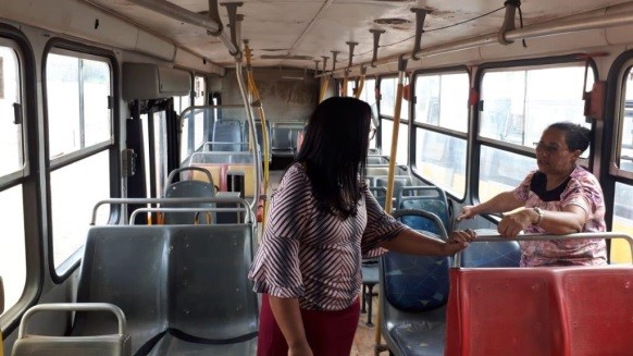 PRECARIEDADE: Joelna Holder visita escolas da zona rural e verifica situação do transporte escolar