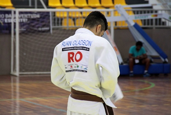 REPRESENTANTE: Estudante é pentacampeão de judô nos Jogos Escolares