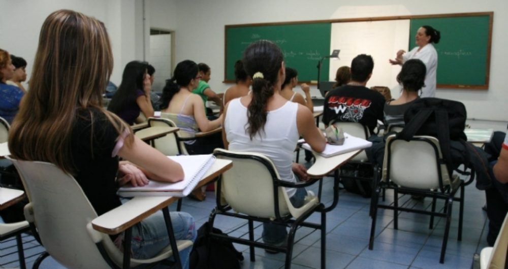 AJUDA: Projeto de apoio a escolas e faculdades particulares é aprovado no Senado