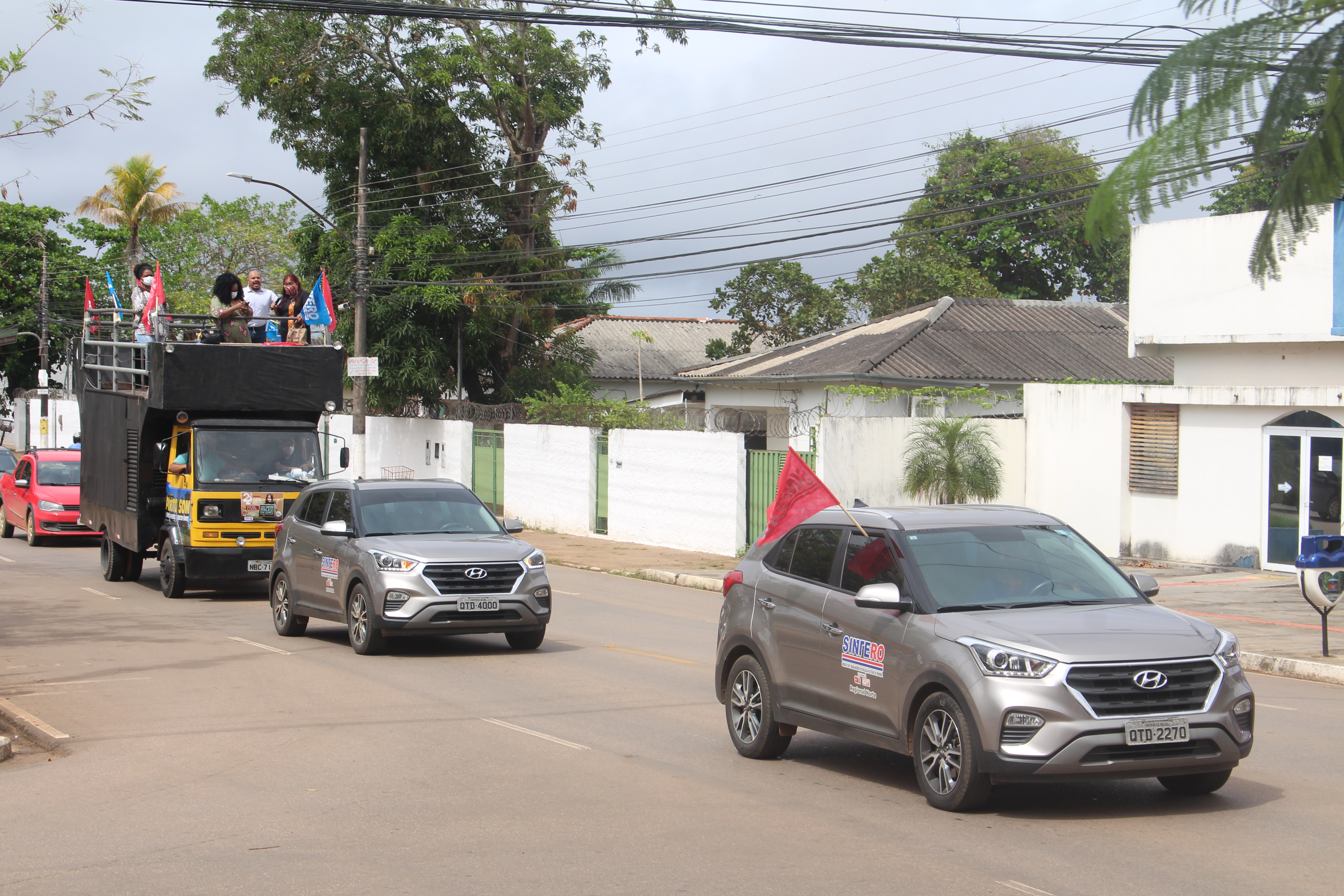 MOBILIZAÇÃO: Carreata do Sintero marca abertura da 22ª Semana Nacional em Defesa da Educação