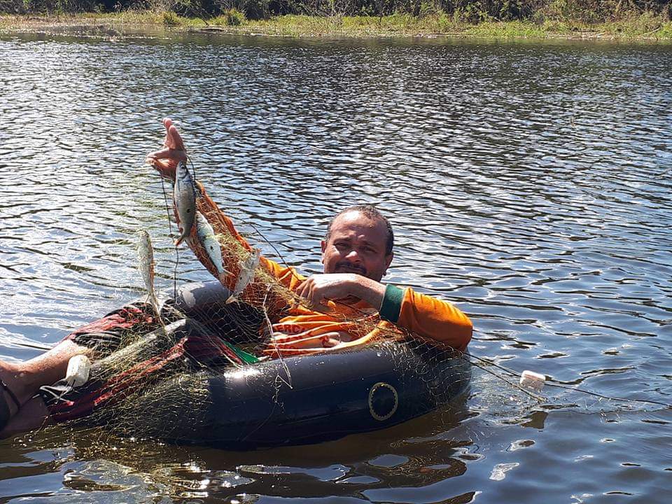 BUSCAS: Canoa vira no Rio Madeira após bater em balsa parada e homem desaparece