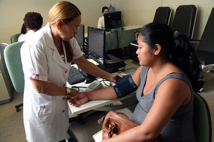 PRESSÃO ALTA: Programa de controle da hipertensão alerta sobre cuidados