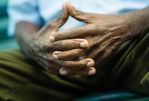 MUDANÇAS RÁPIDAS: Humanos envelhecem drasticamente aos 40 e 60 anos